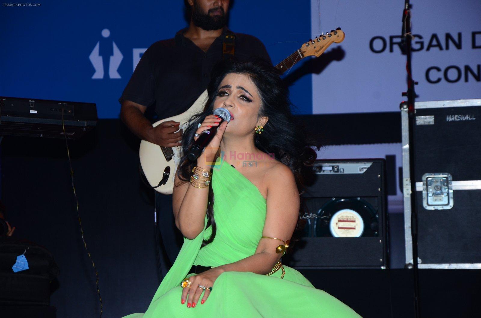 Shibani Kashyap performs for Pepe Jeans music festin Kalaghoda on 13th Feb 2016