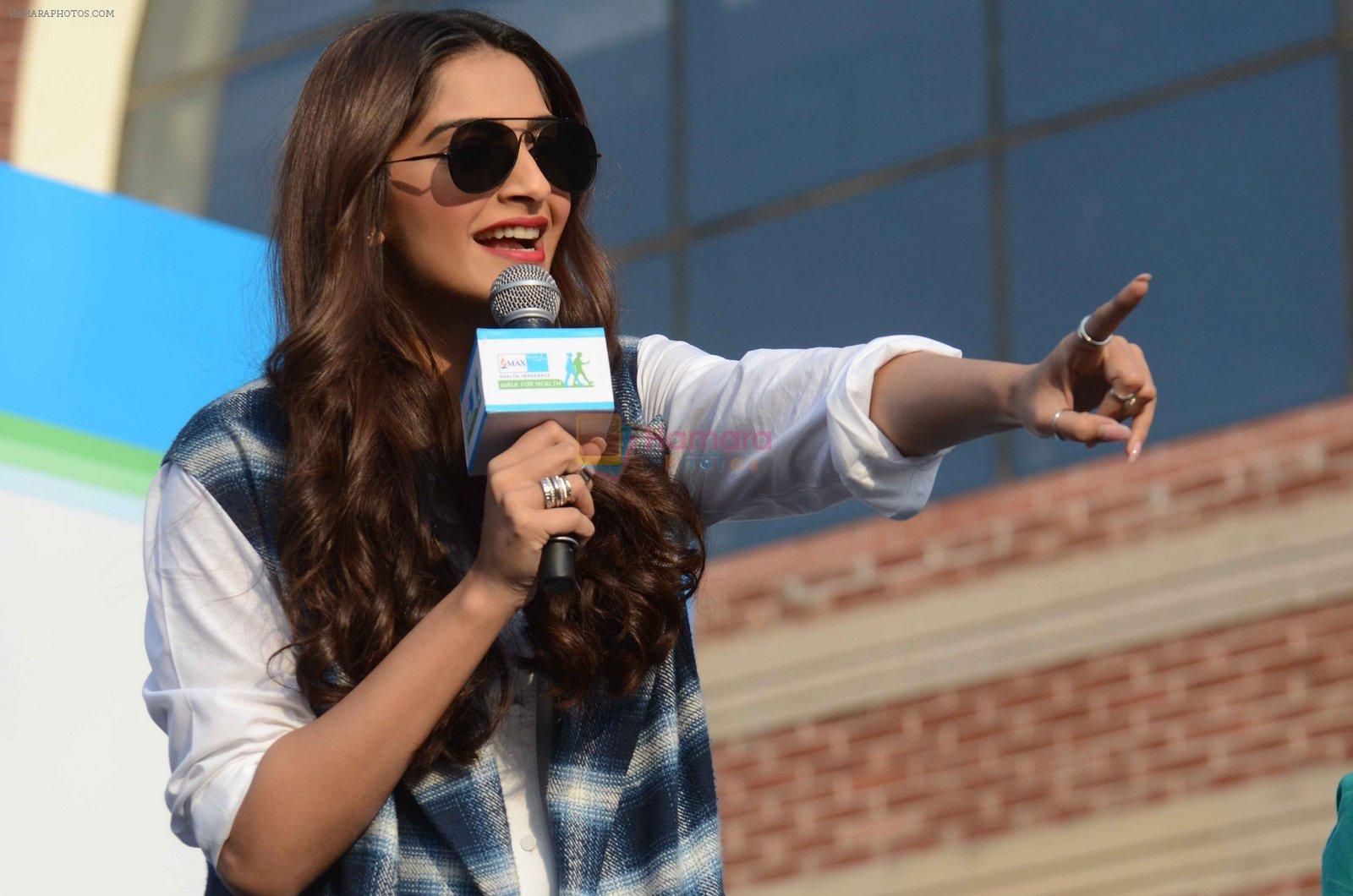 Sonam Kapoor promotes Neerja in Delhi on 15th Feb 2016