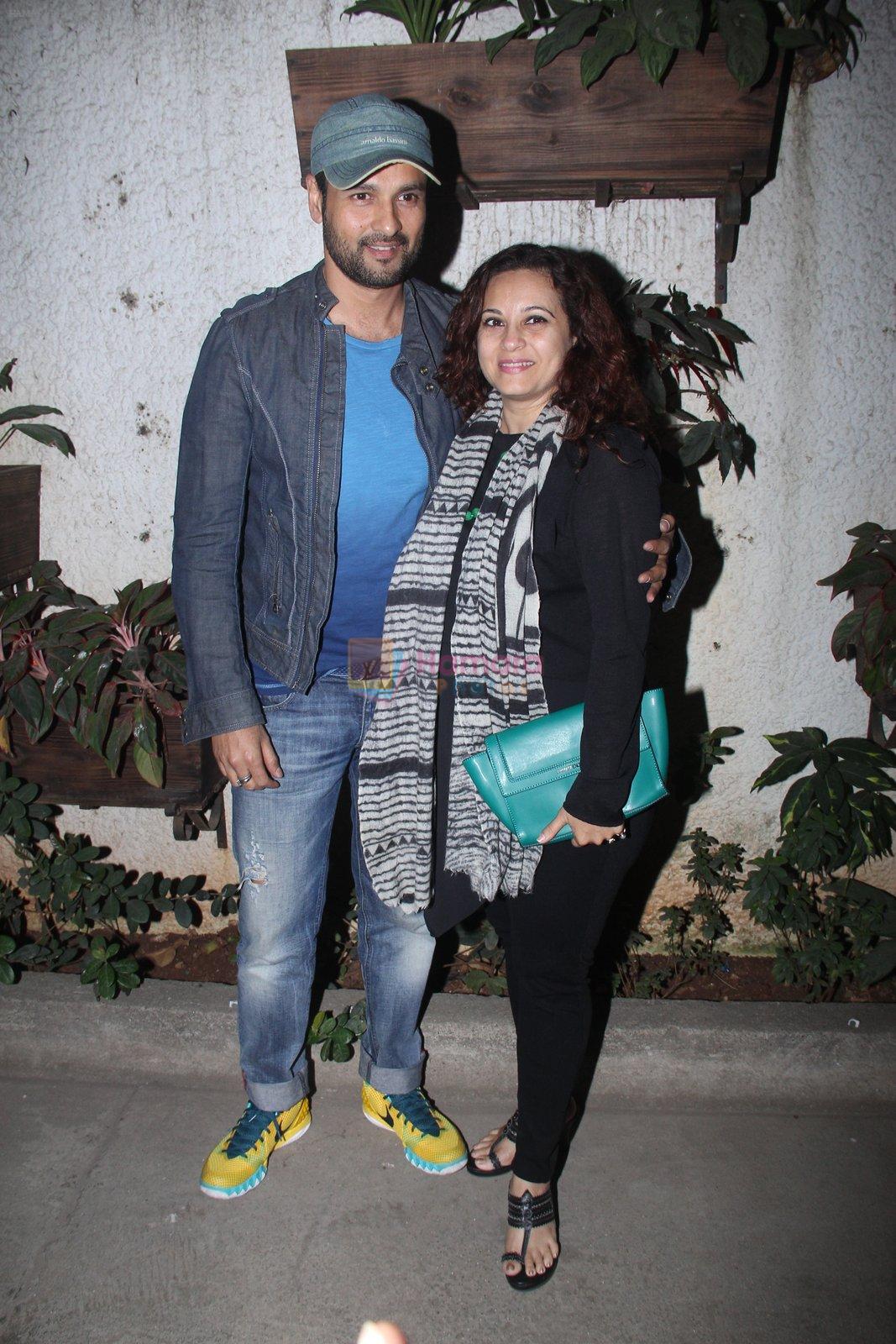 Rohit Roy, Manasi Joshi Roy at Aligargh screening in Mumbai on 16th Feb 2016