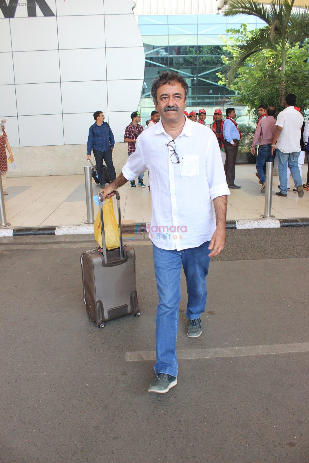 Rajkumar Hirani snapped at the airport on 16th Feb 2016