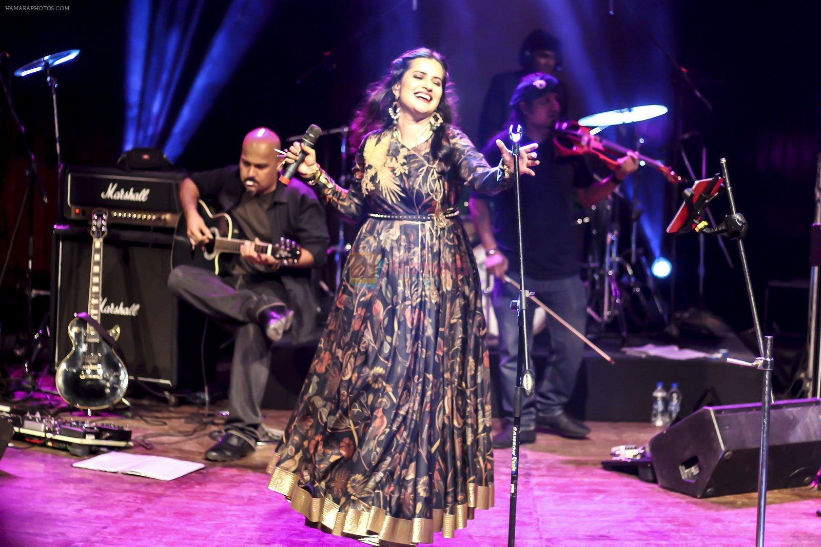 Sona Mohapatra in Rohit Bal at NCPA Concert for ngo on 18th Feb 2016