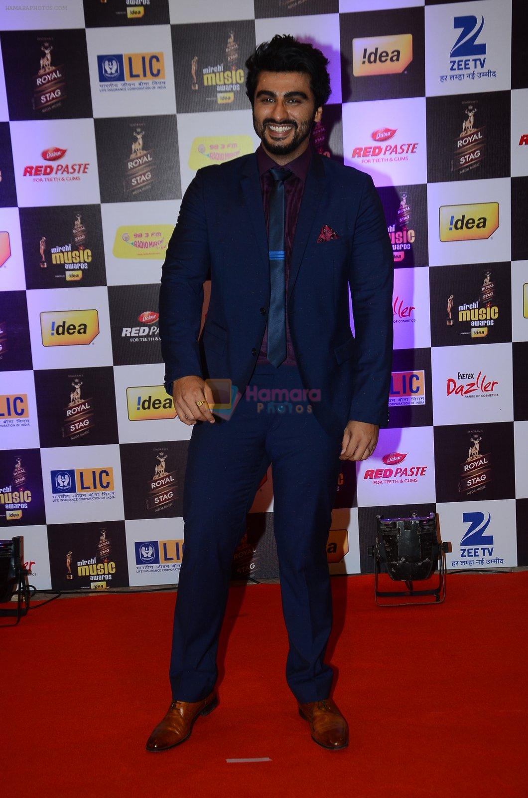 Arjun Kapoor at radio mirchi awards red carpet in Mumbai on 29th Feb 2016