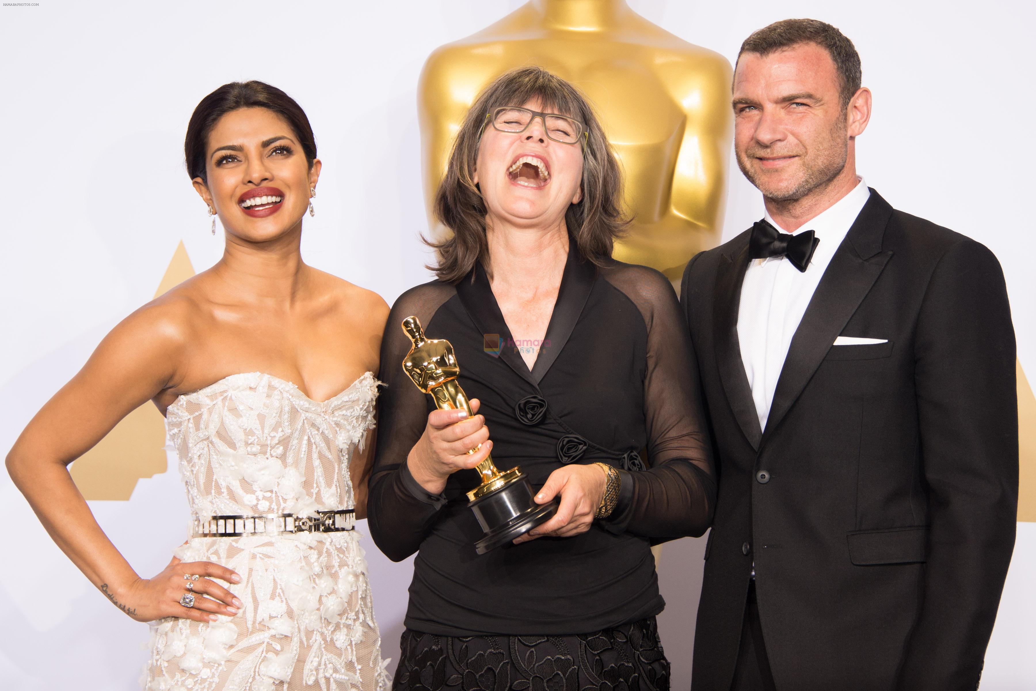 Priyanka Chopra at Oscars on 28th Feb 2016