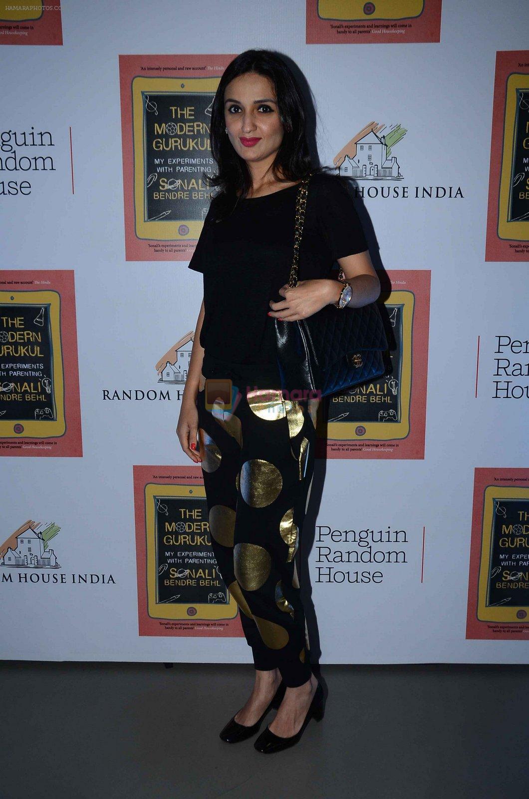 Anu Dewan at Sonali Bendre's book launch on 3rd March 2016