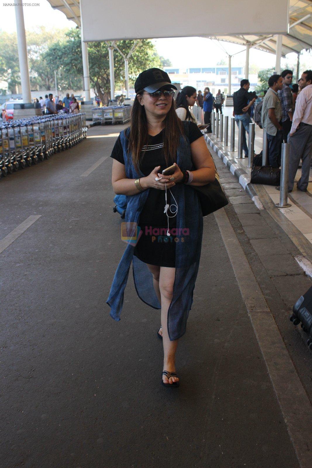Mahima Chaudhary snapped at airport on 5th March 2016