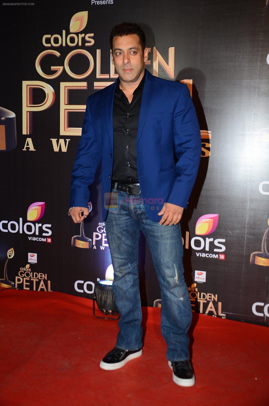 Salman Khan at Golden Petal Awards in Mumbai on 6th March 2016
