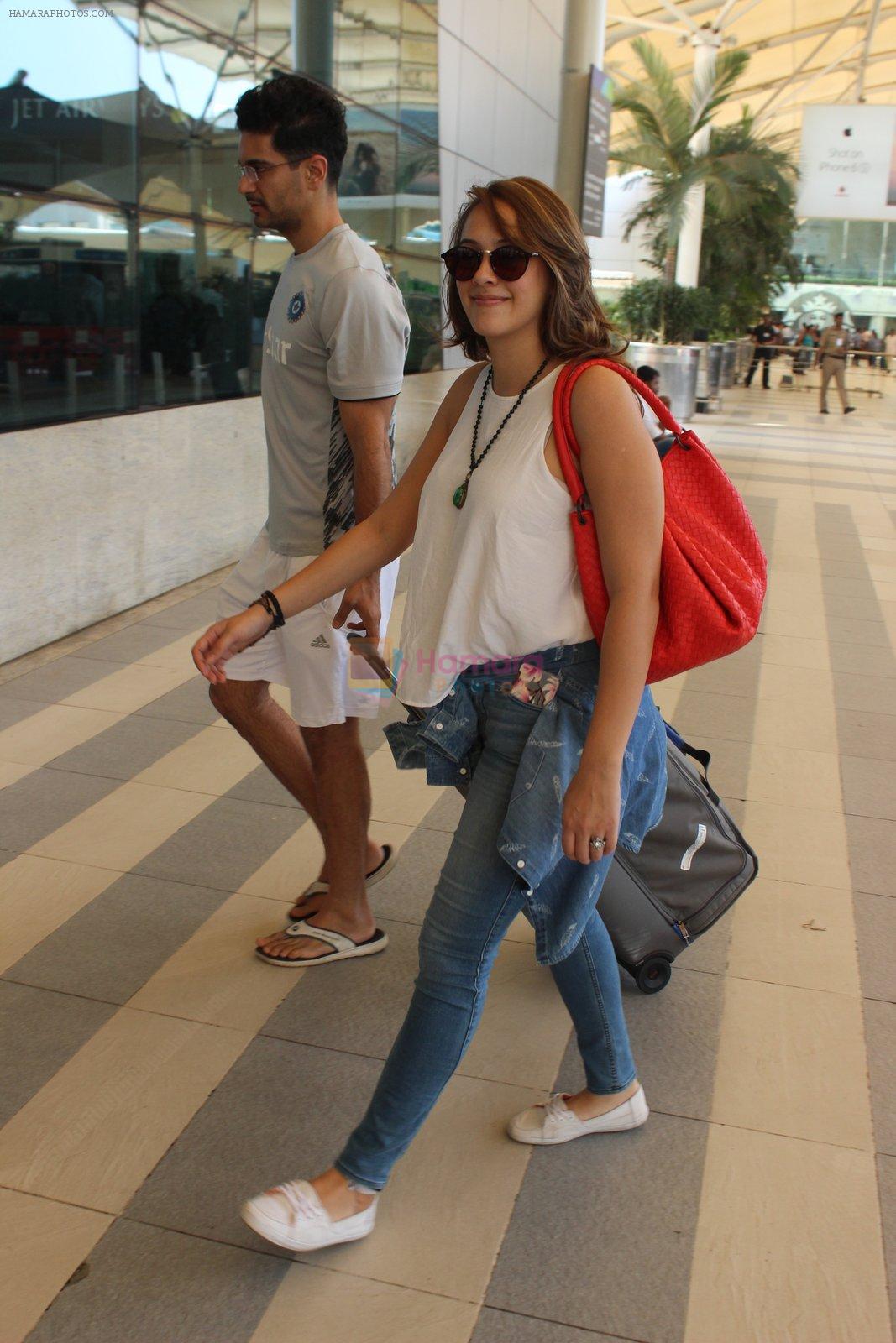 Hazel Keech snapped at airport on 7th March 2016
