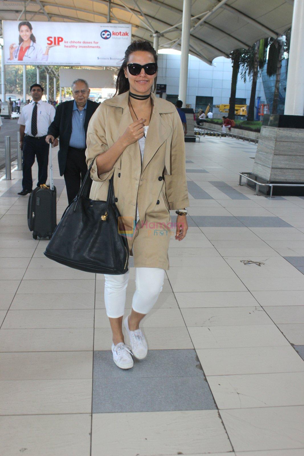 Neha Dhupia snapped at airport on 10th March 2016