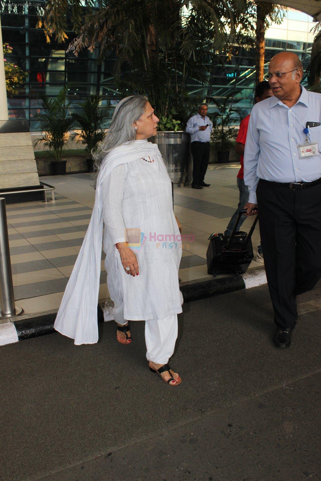 Jaya Bachchan snapped at airport on 11th March 2016