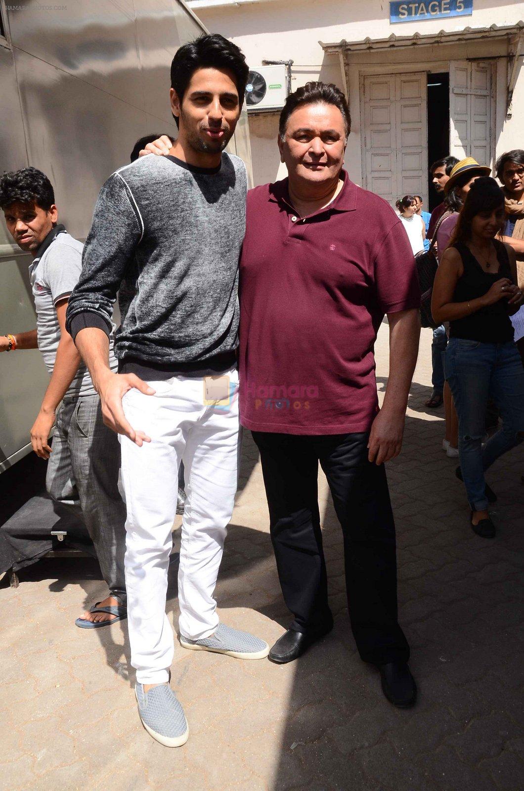 Rishi Kapoor, Sidharth Malhotra at Kapoor N Sons promotions in Mumbai on 13th March 2016