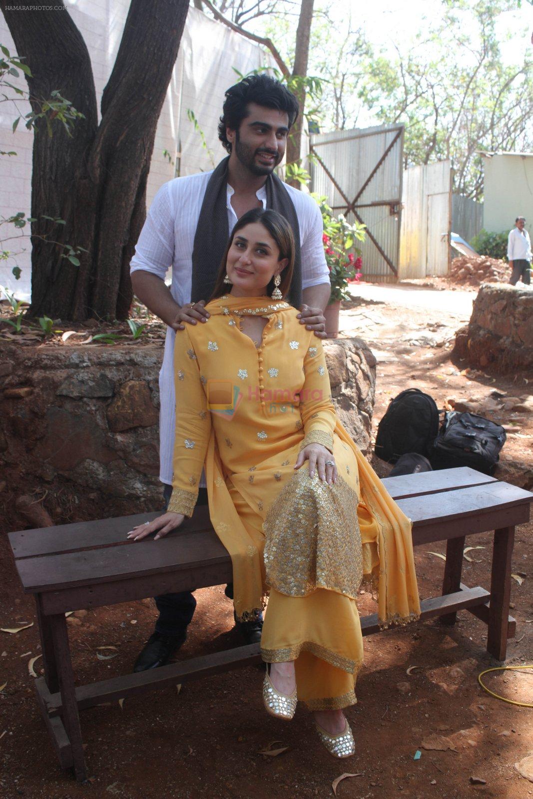 Kareena Kapoor and Arjun Kapoor on the sets of Thapki on 13th March 2016