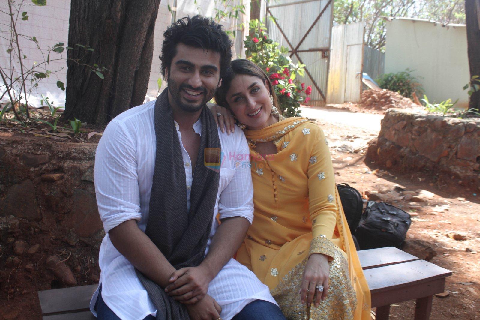 Kareena Kapoor and Arjun Kapoor on the sets of Thapki on 13th March 2016