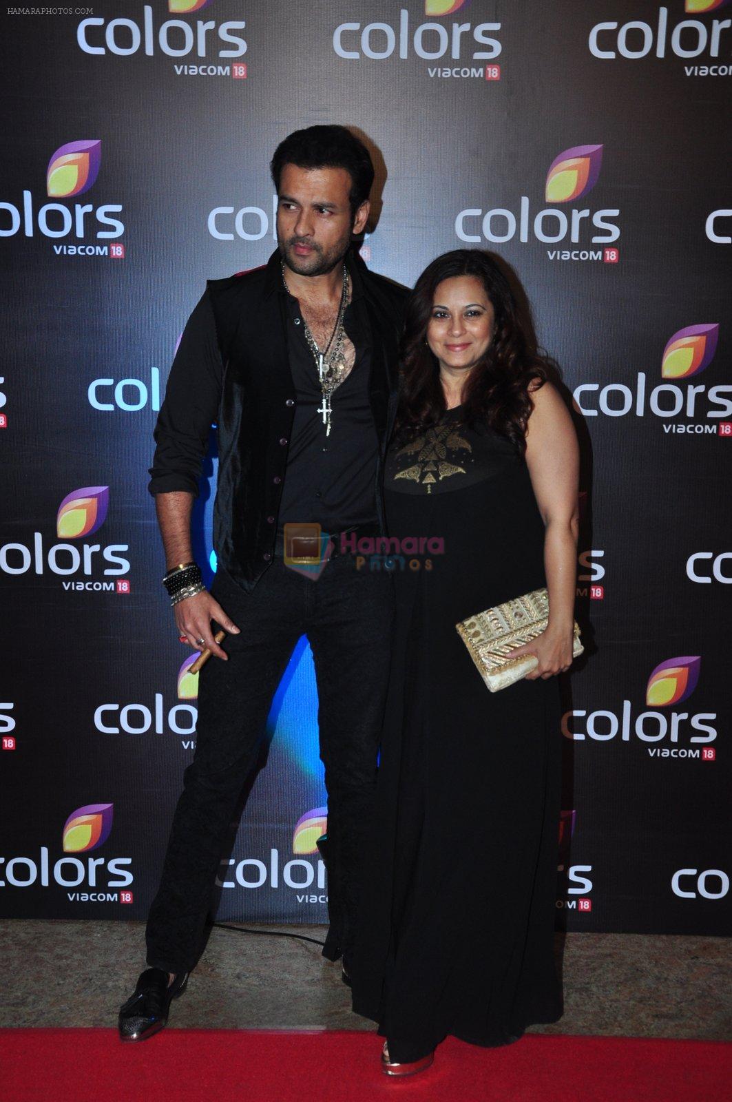 Rohit Roy,Manasi Joshi Roy at Colors red carpet on 12th March 2016