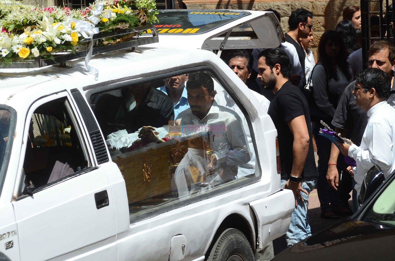 Emraan Hashmi's mothers funeral on 13th arch 2016