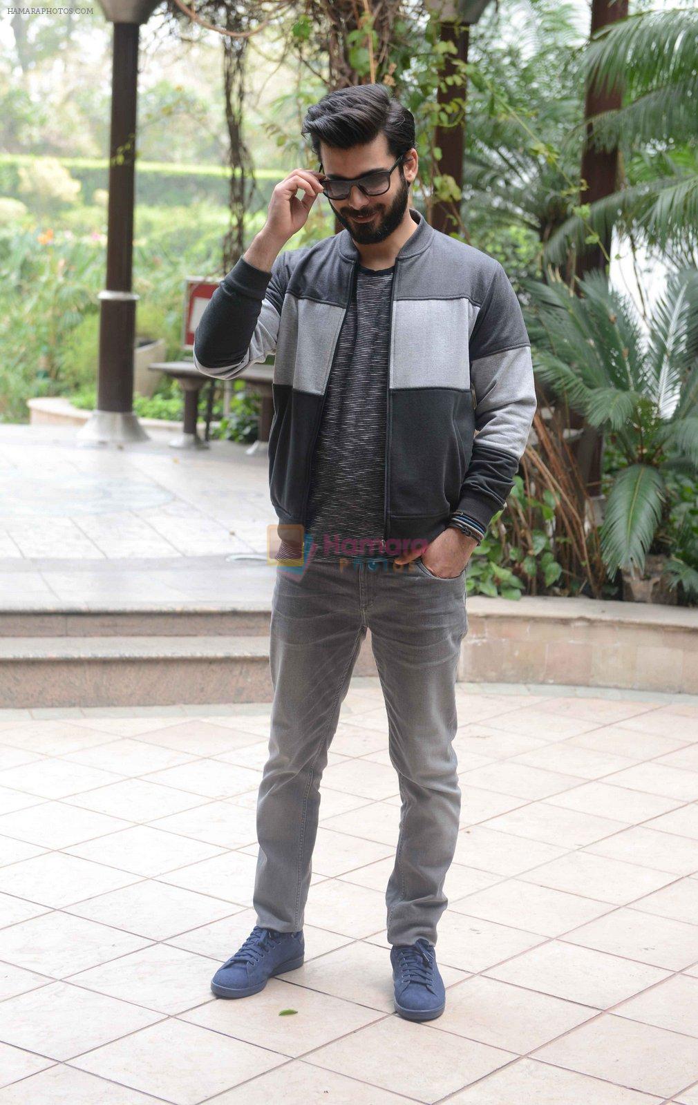 Fawad Khan at Kapoor N Sons Delhi photo shoot on 15th March 2016