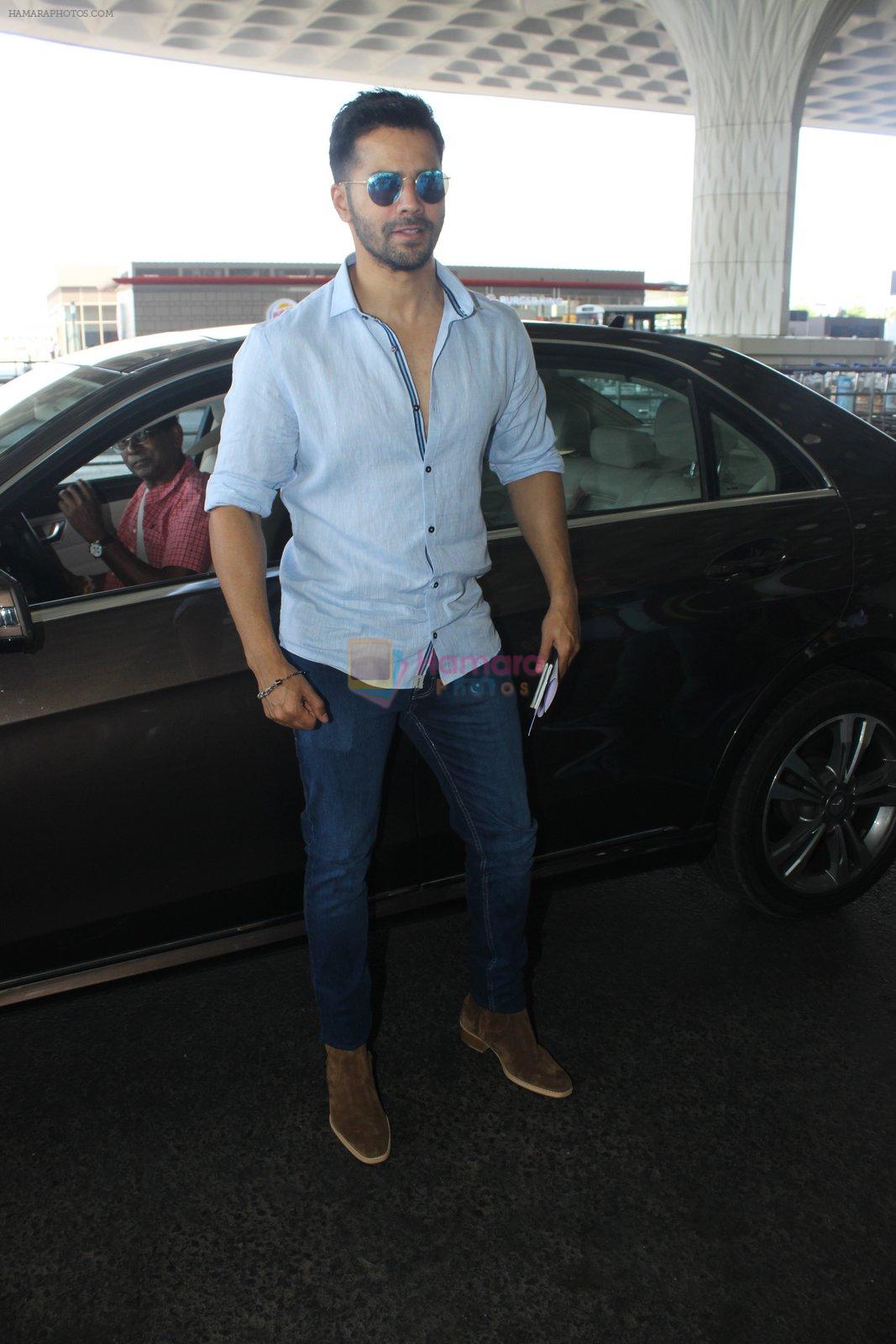 Varun Dhawan snapped at airport on 17th March 2016
