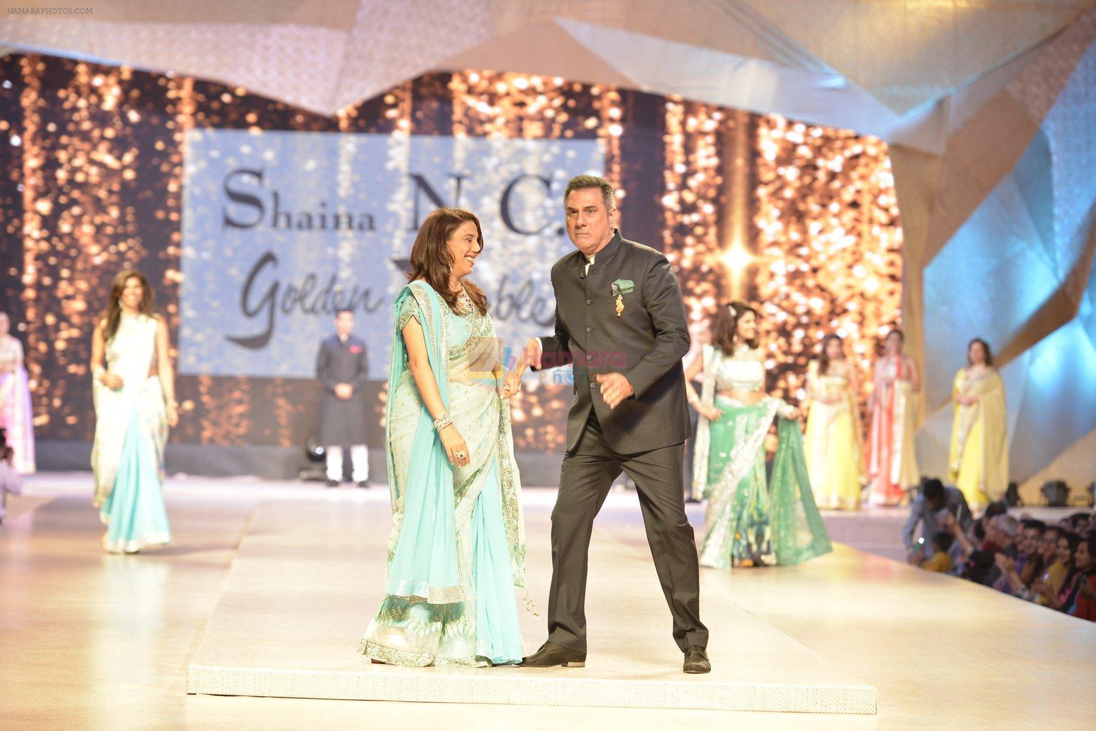 Boman Irani walk the ramp for Shaina NC's show at CPAA Fevicol SHOW on 20th March 2016