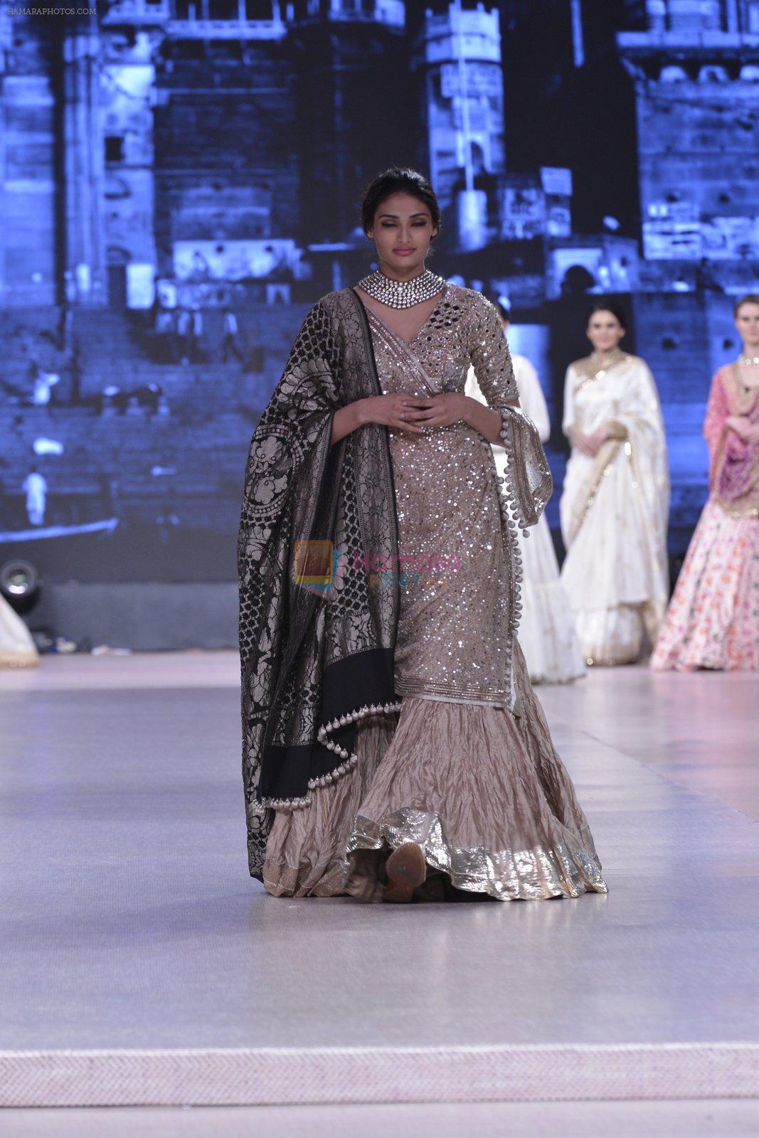Athiya Shetty walk the ramp for Manish Malhotra's show at CPAA Fevicol SHOW on 20th March 2016