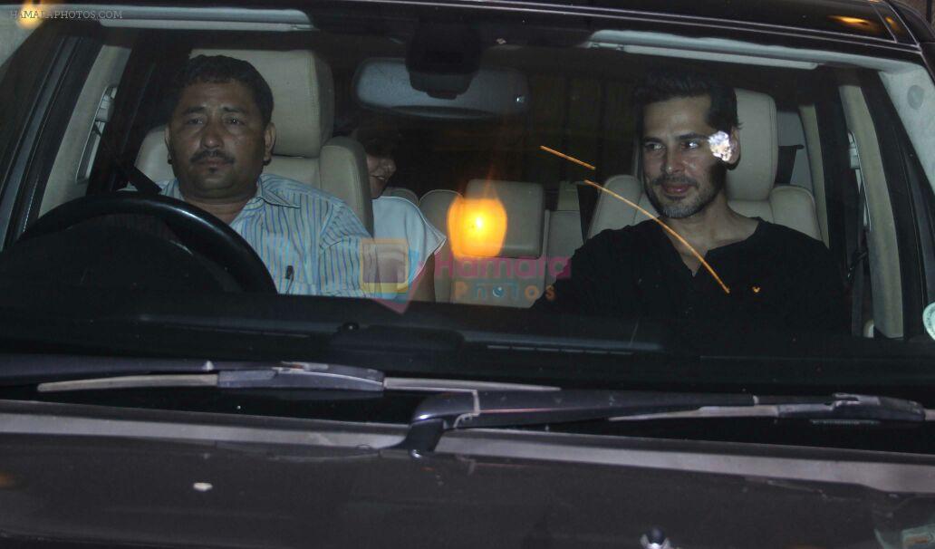 Dino Morea at ritesh sidhwani's house for cricket screening on 27th March 2016