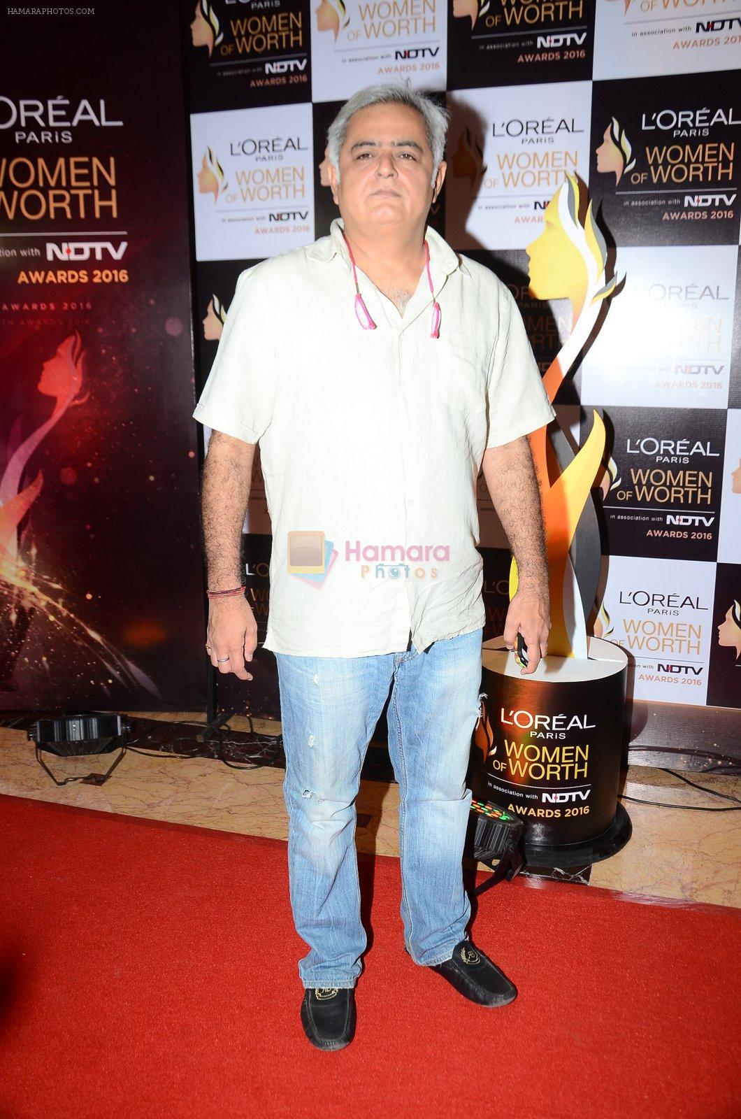 Hansal Mehta at NDTV Loreal Women of Worth Awards on 28th March 2016
