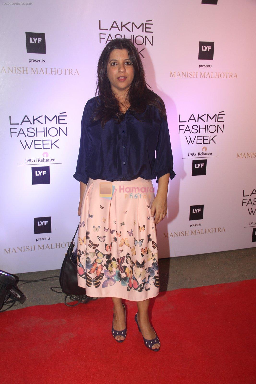 Zoya Akhtar at Manish malhotra lakme red carpet on 29th March 2016