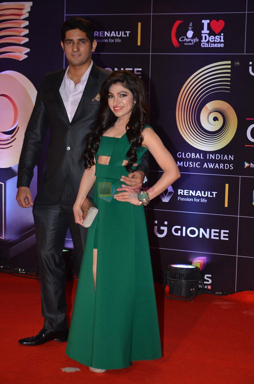 Tulsi Kumar at GIMA Awards 2016 on 6th April 2016