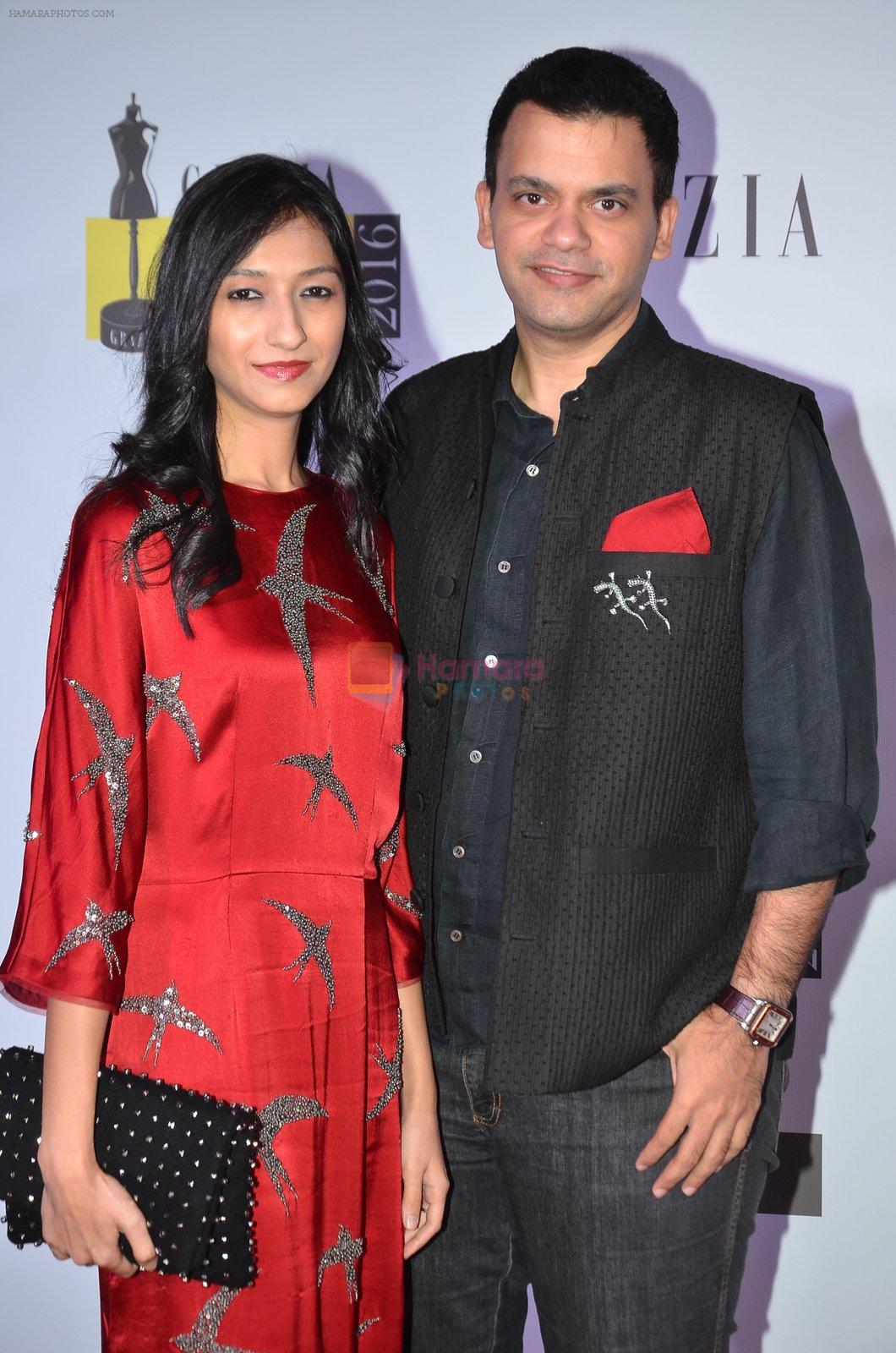 Nachiket Barve at Grazia Young Fashion Awards 2016 Red Carpet on 7th April 2016