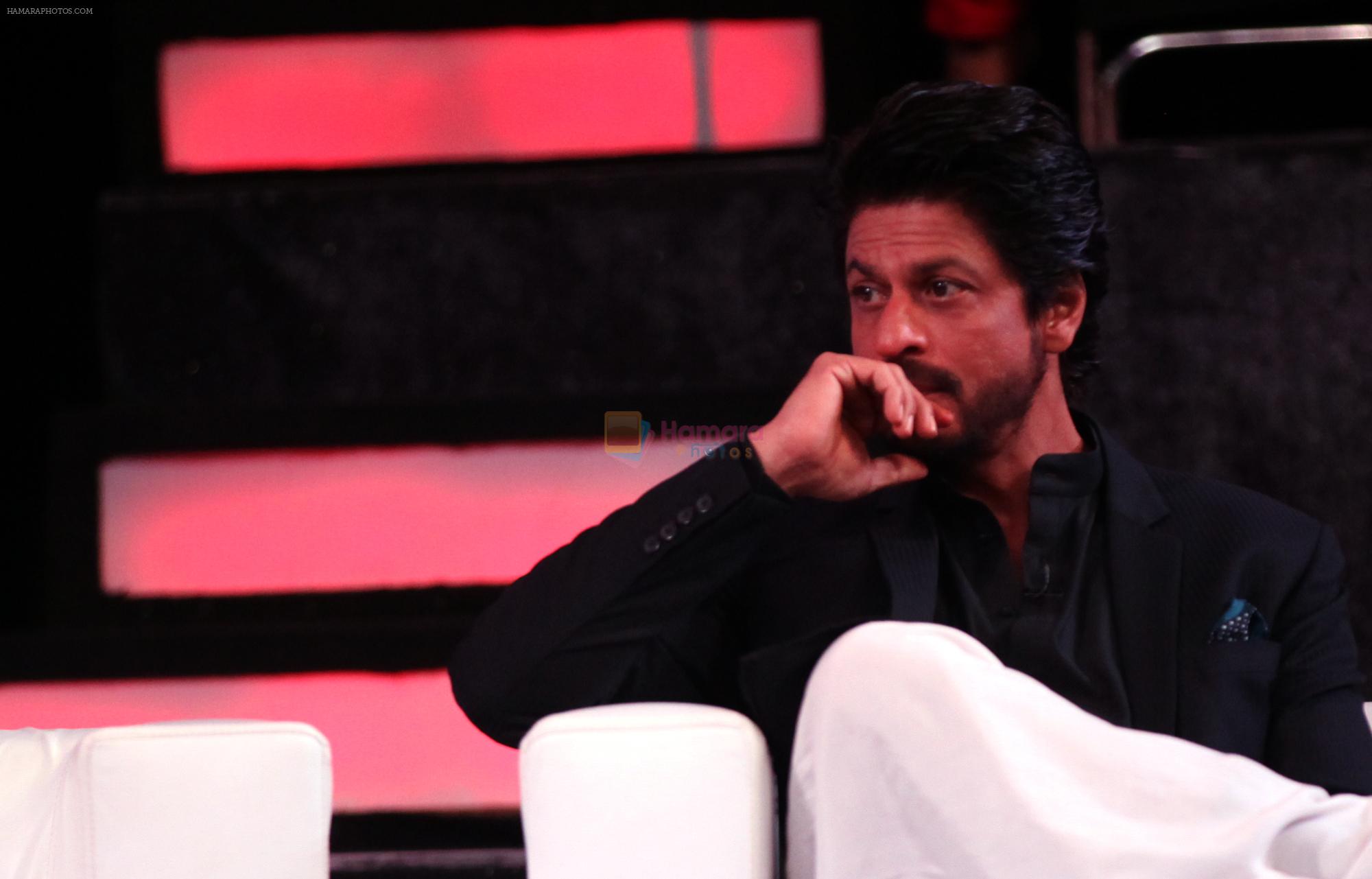 Shahrukh Khan at Marathi event Chala Hawa Yeu Dya on 9th April 2016