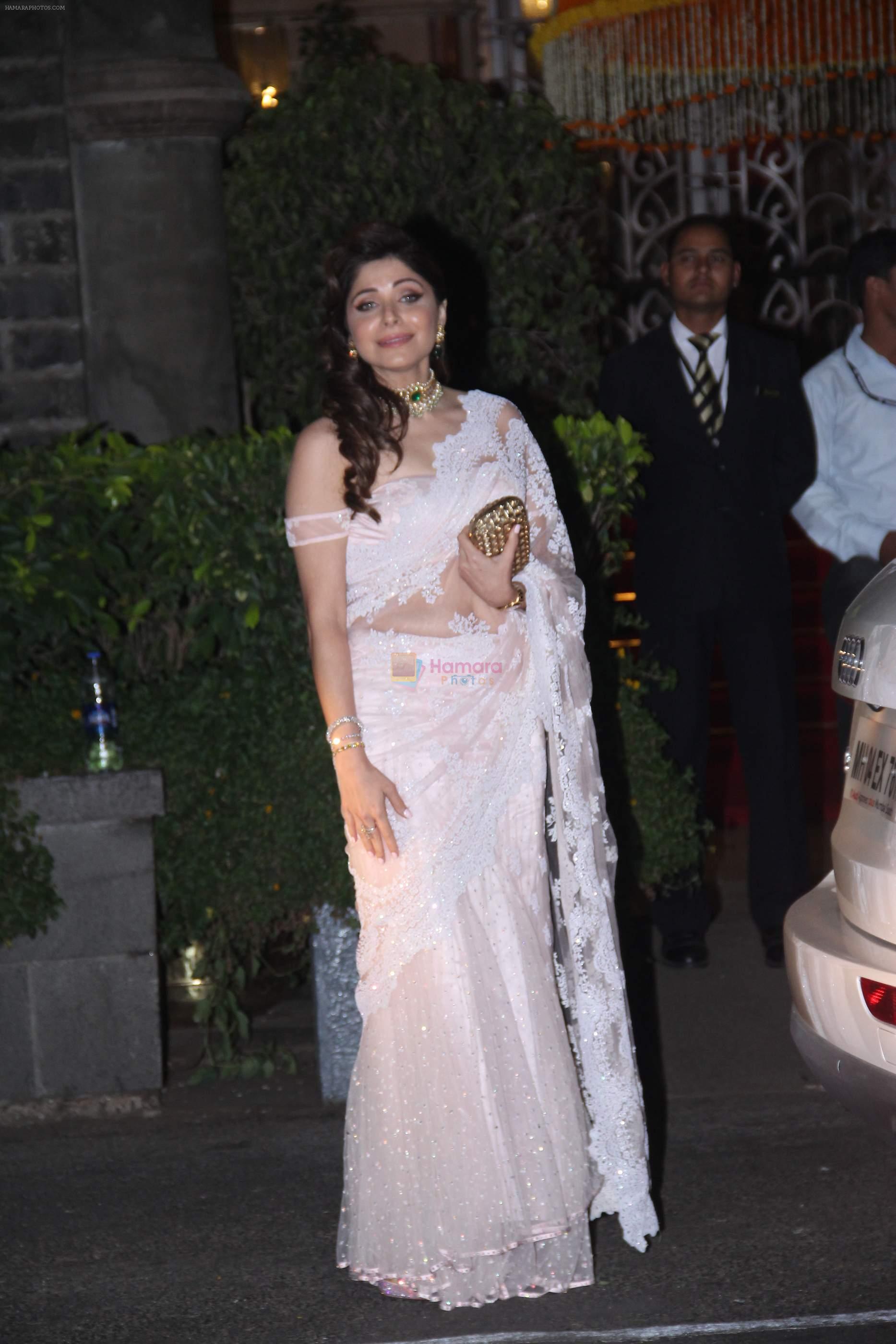 Kanika Kapoor at the Royal dinner by Prince William & Kate Middleton on 10th April 2016
