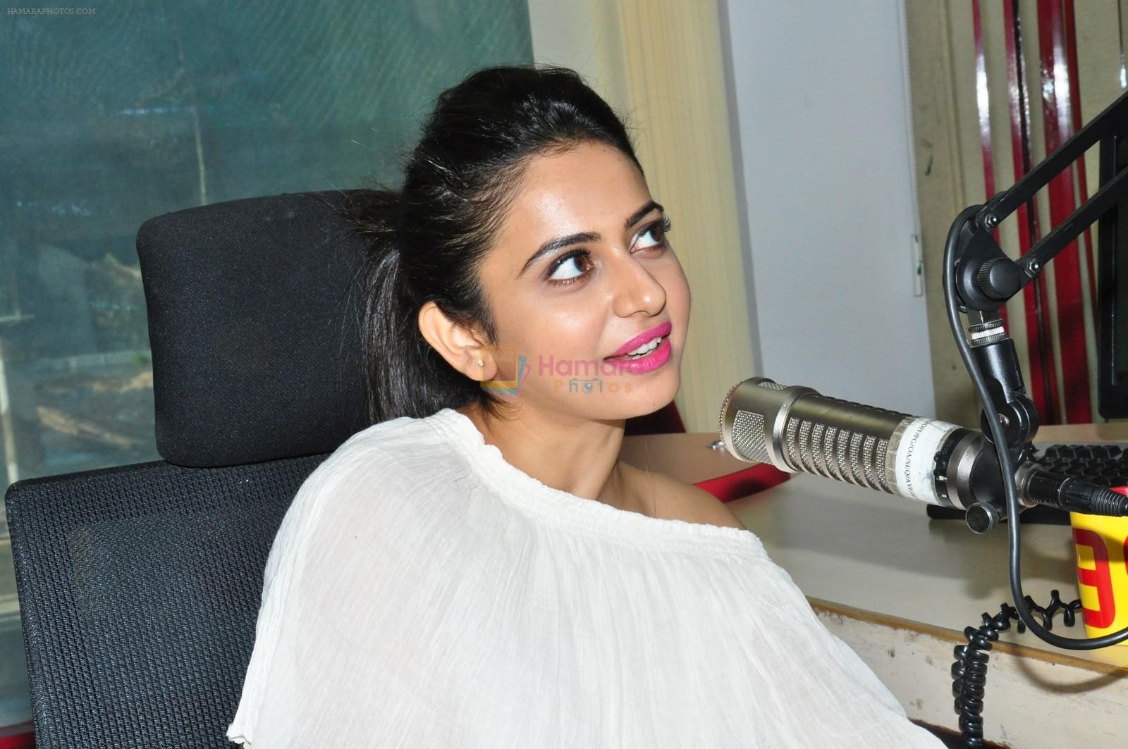 Rakul Preet Singh at Radio Mirchi 10th Anniversary Celebrations on 22nd April 2016