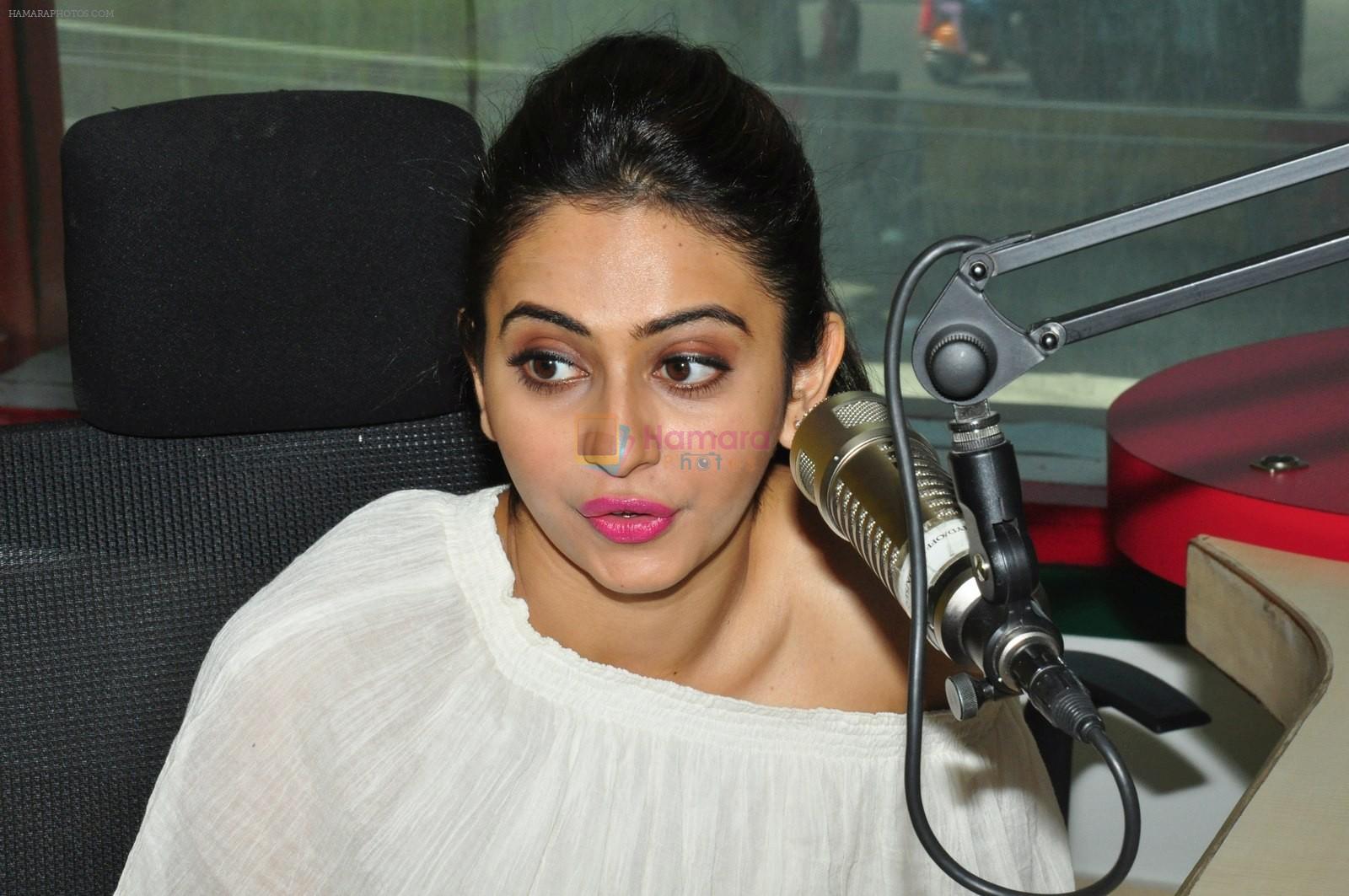 Rakul Preet Singh at Radio Mirchi 10th Anniversary Celebrations on 22nd April 2016