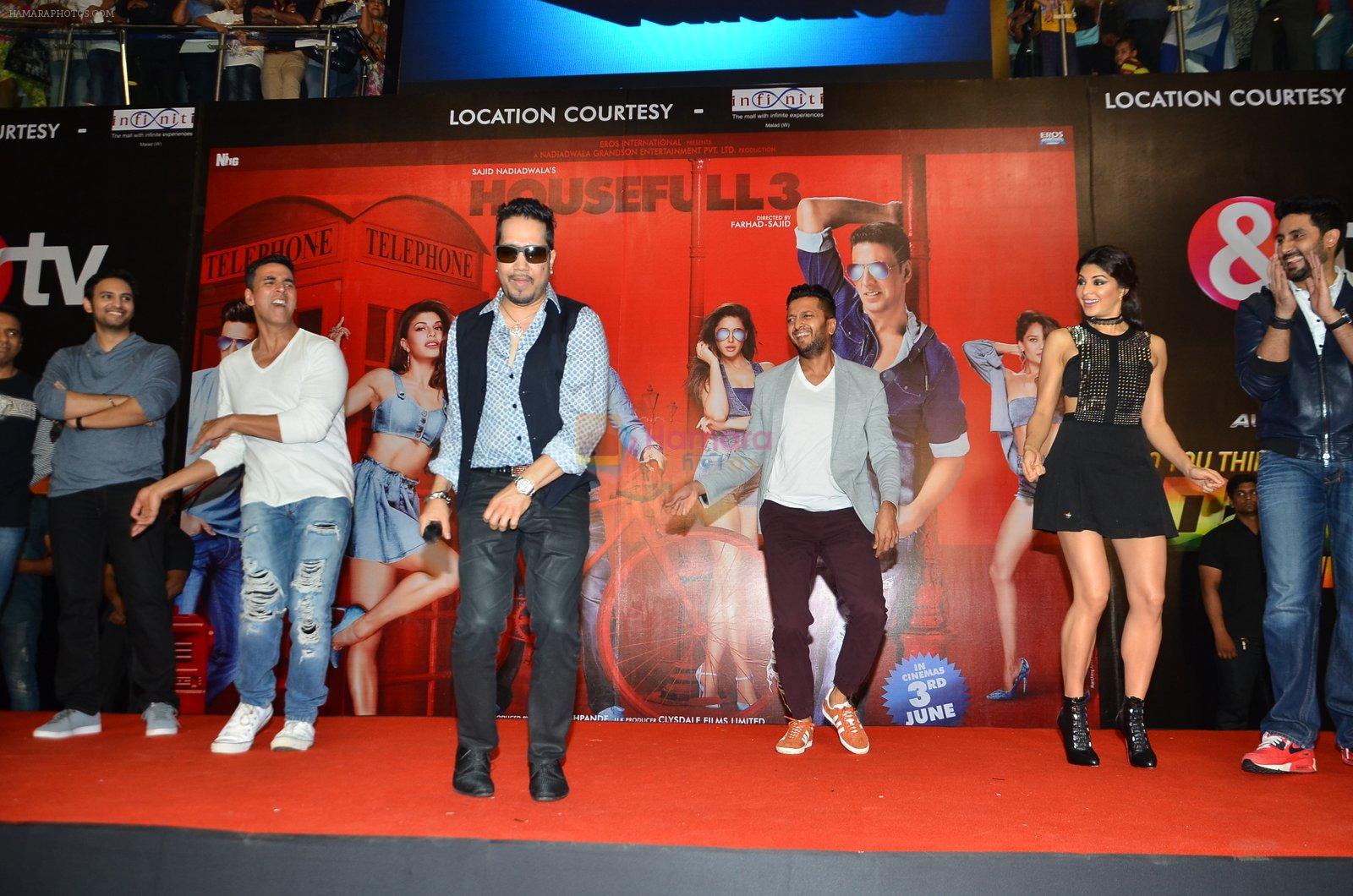 Mika Singh at the Launch of the song Taang Uthake from the film Housefull 3 on 6th May 2016