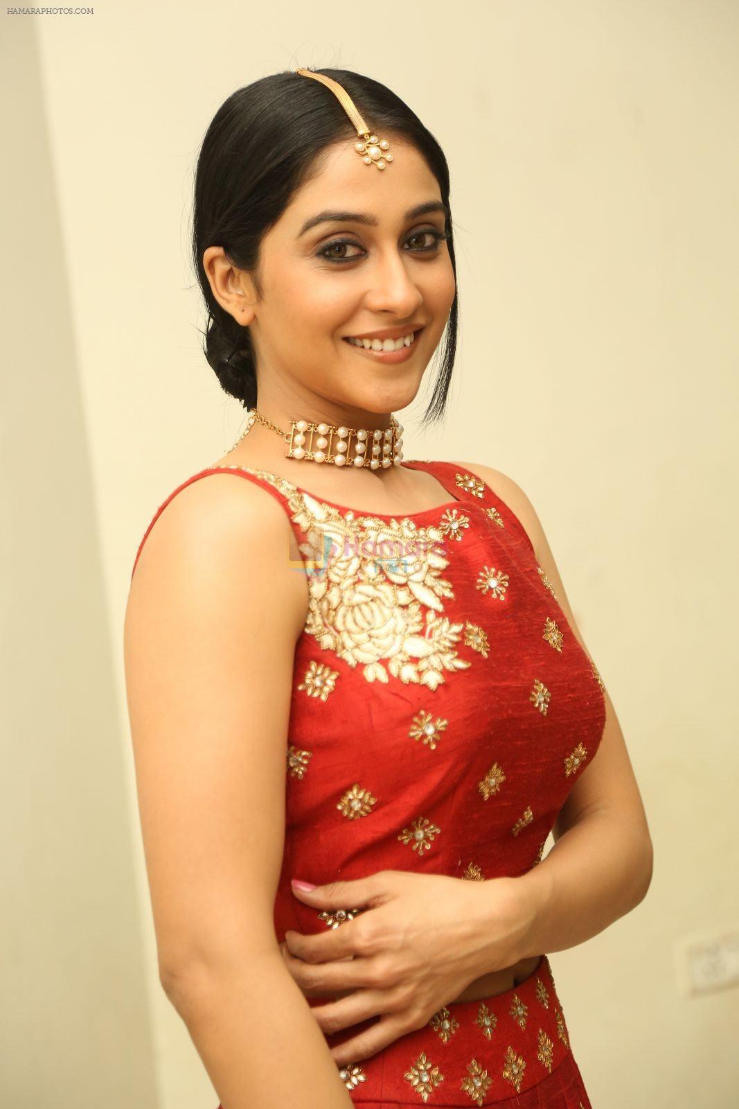Regina Cassandra at a music launch on 8th May 2016