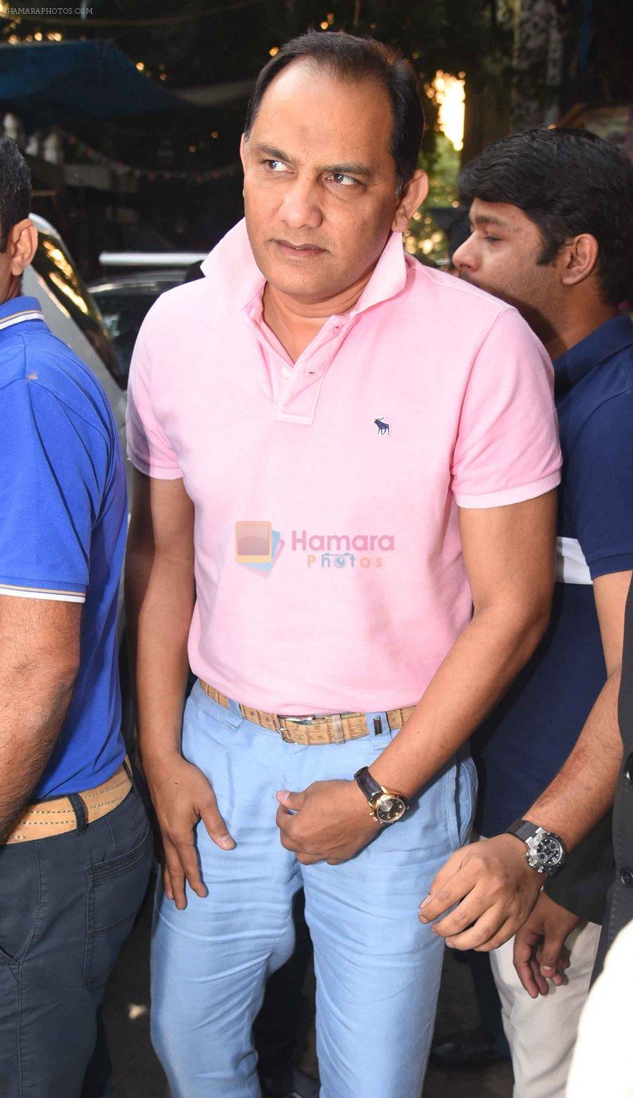 Mohammad Azharuddin at nizamuddin dargah on 9th May 2016