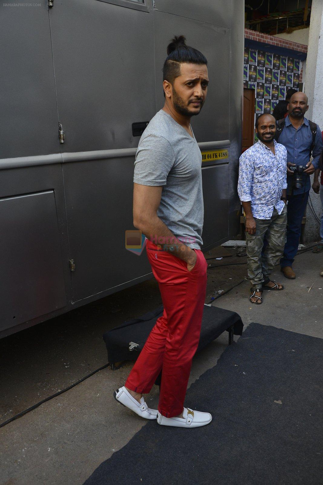 Riteish Deshmukh at Housefull 3 on the sets of The Kapil Sharma show on 9th May 2016