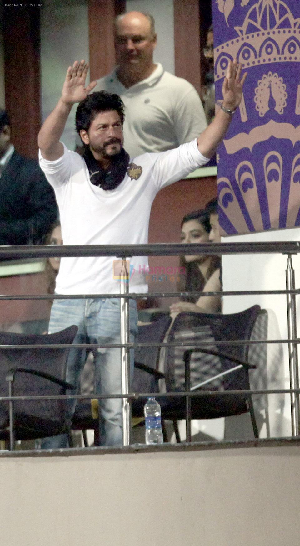 Shahrukh Khan at Eden Gardens on 8th May 2016