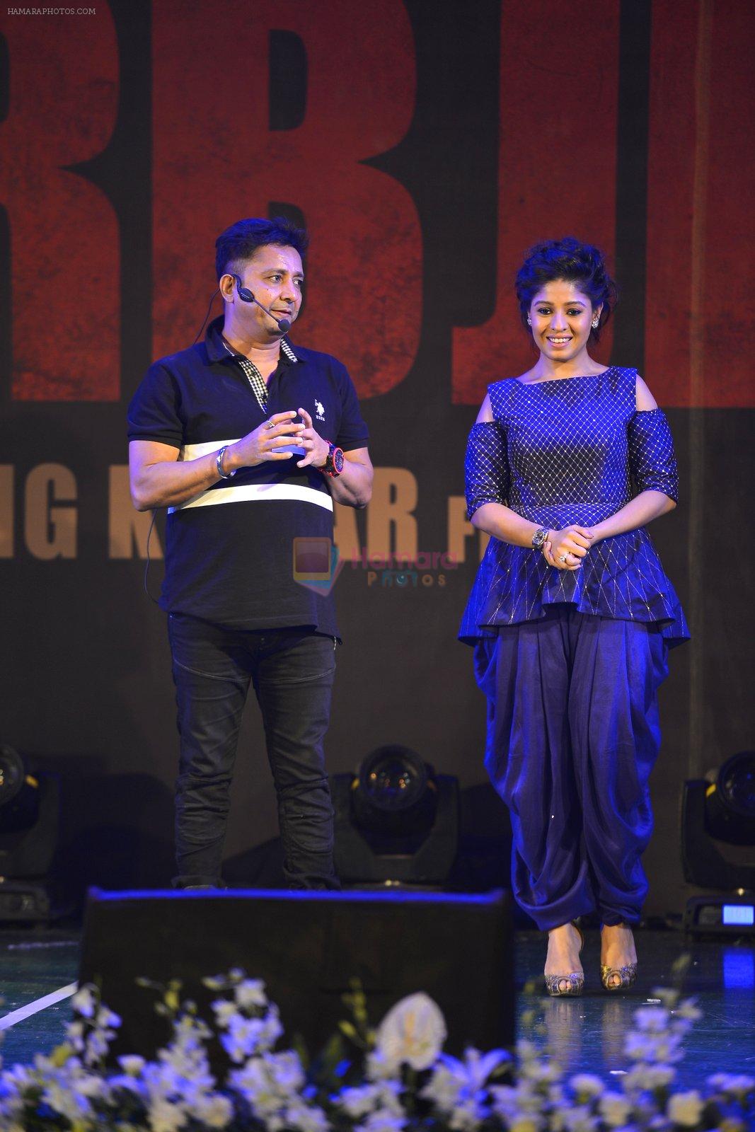 Sukhwinder Singh, Sunidhi Chauhan  at Sarbjit music concert in Mumbai on 17th May 2016