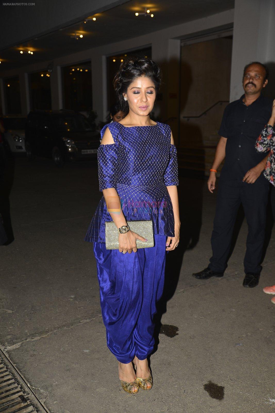 Sunidhi Chauhan at Sarbjit music concert in Mumbai on 17th May 2016