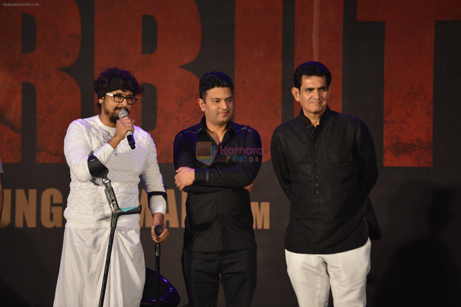 Sonu Nigam, Bhushan Kumar, Omung Kumar at Sarbjit music concert in Mumbai on 17th May 2016