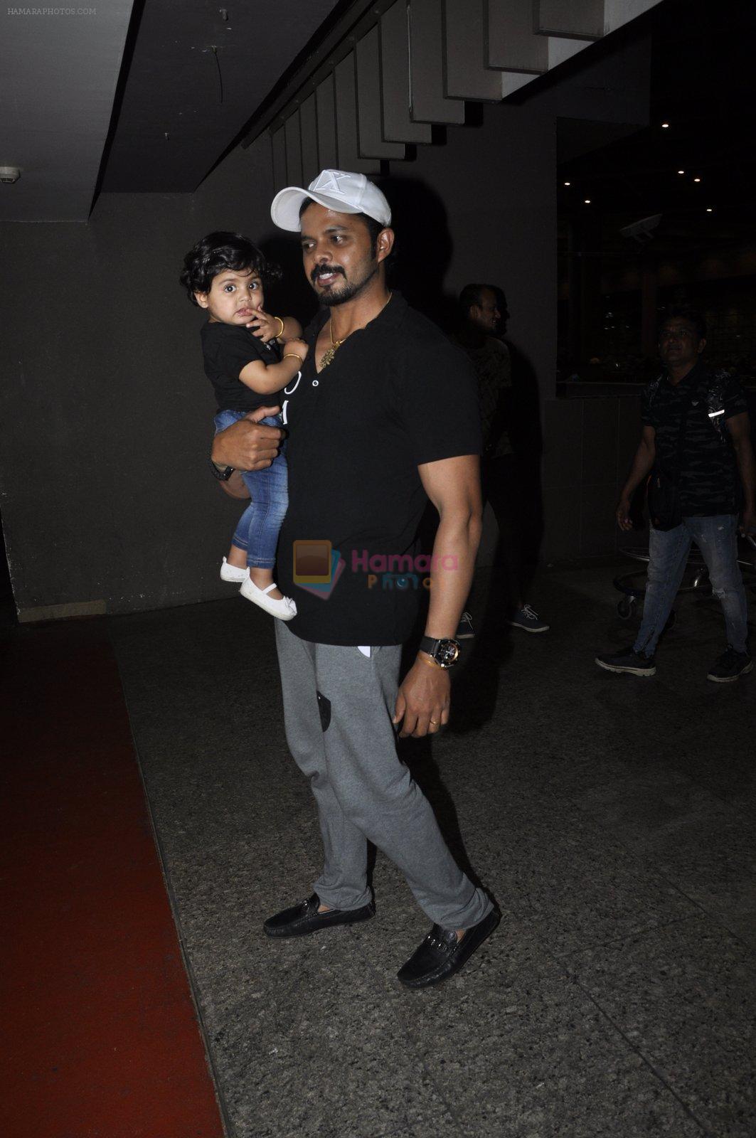 Sreesanth snapped at airport on 24th May 2016