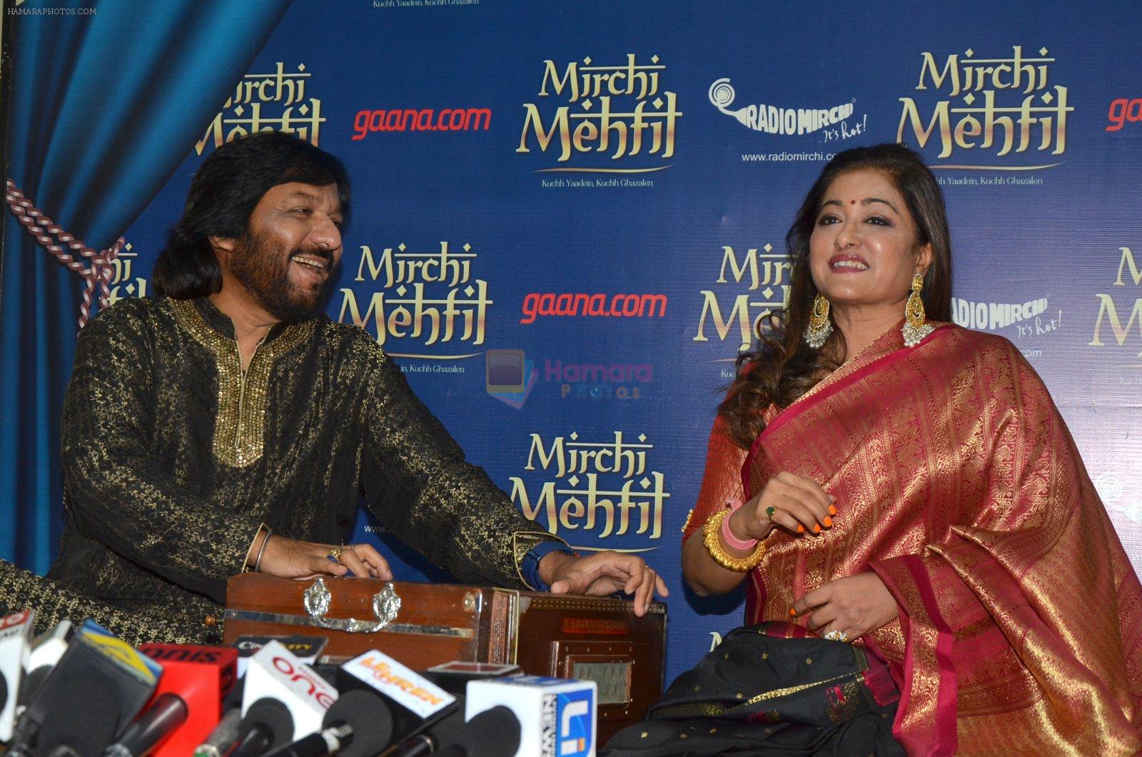 Roopkumar Rathod and Sonali Rathod at Mirchi Mehfil in radio mirchi, Mumbai on 25th May 2016