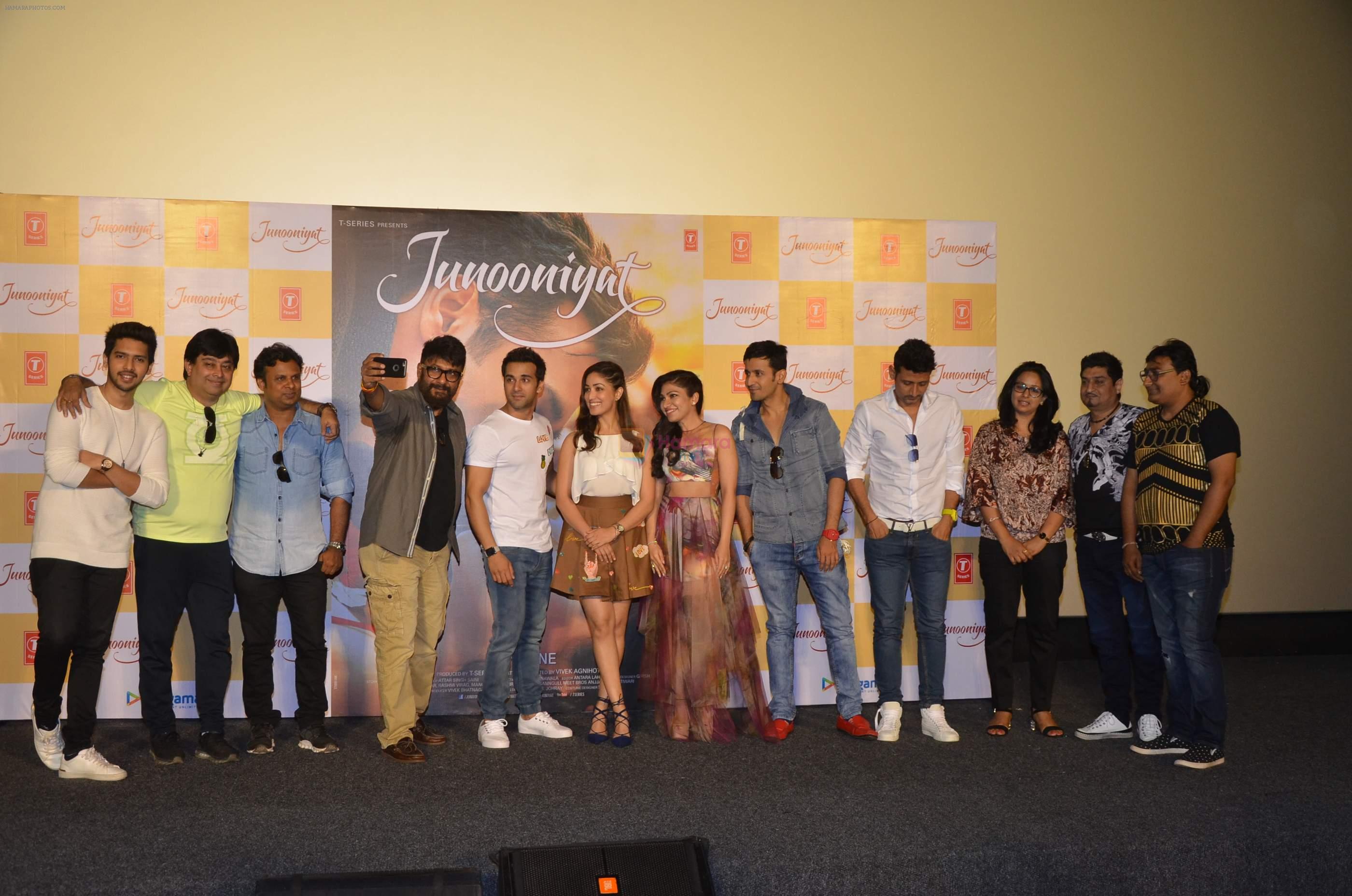 Pulkit Samrat and Yami Gautam, Armaan Malik, Manmeet Gulzar, Harmeet Gulzar, Tulsi Kumar at Junooniyat trailer launch on 24th May 2016