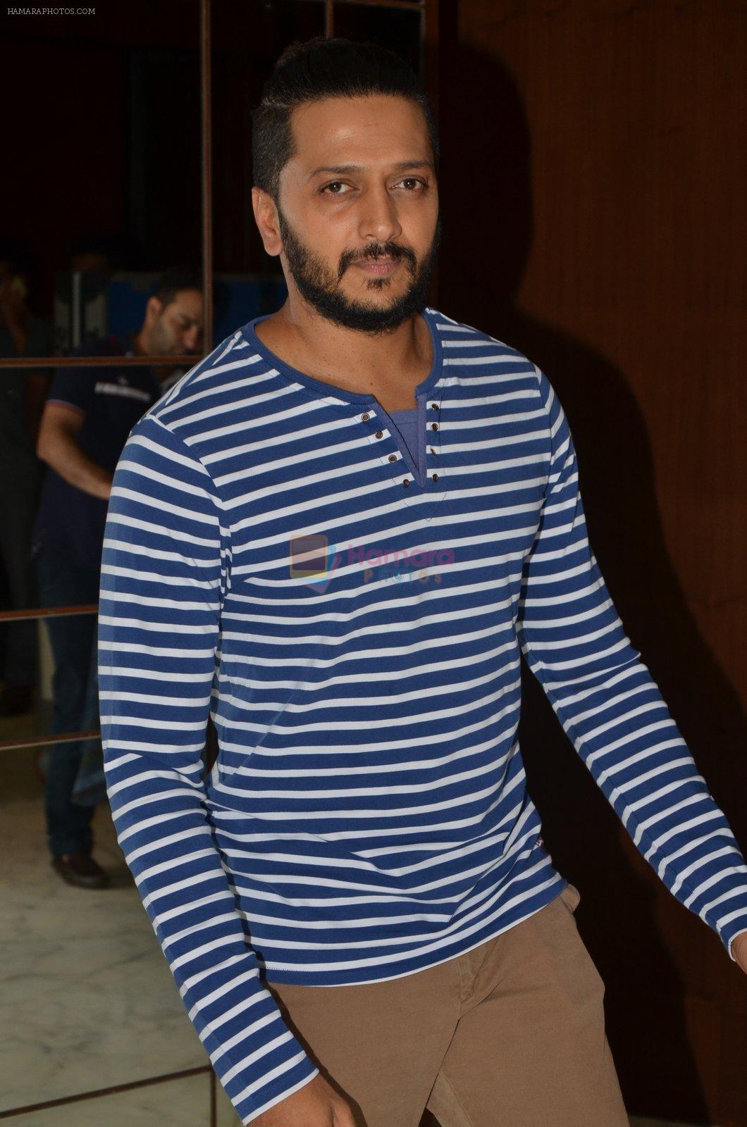 Riteish Deshmukh snapped in Mumbai on 28th May 2016
