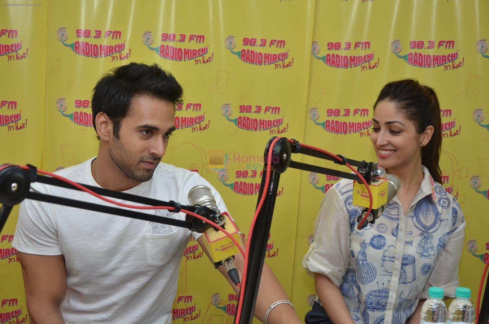 Yami Gautam and Pulkit Samrat at radio mirchi on 31st May 2016
