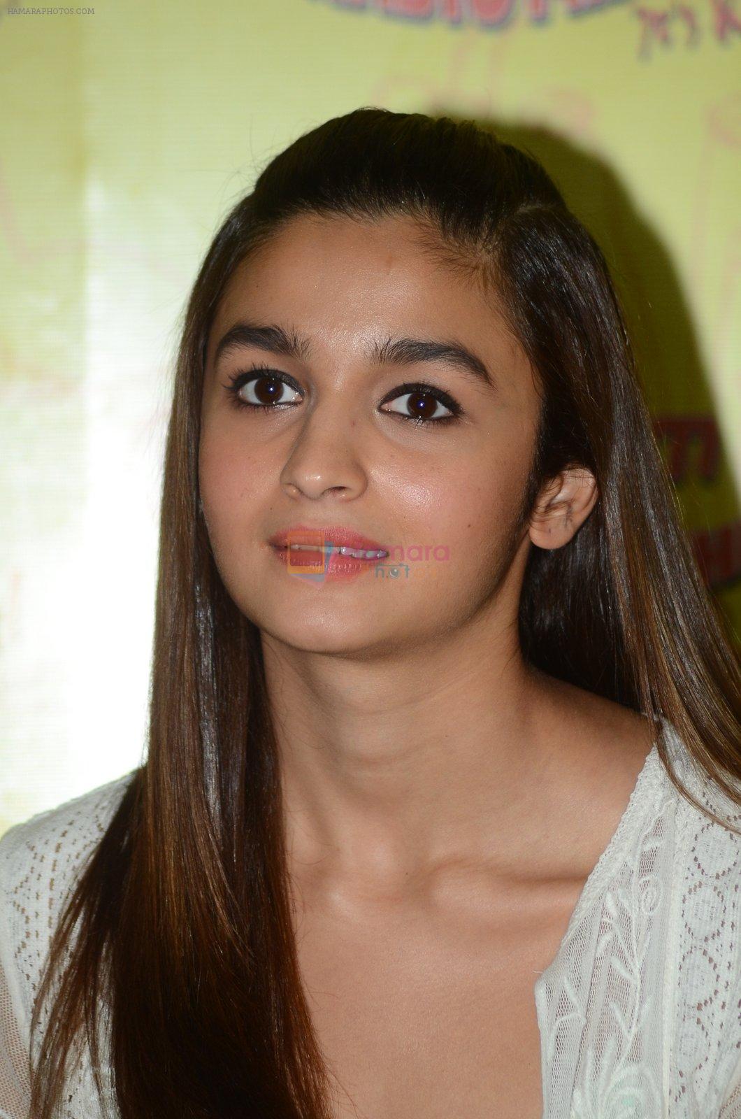 Alia Bhatt at Radio Mirchi on 3rd June 2016