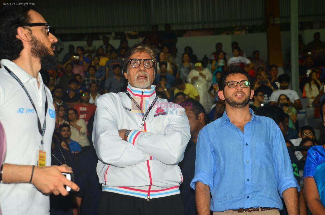 Amitabh Bachchan at celebrity soccer match in Mumbai on 4th June 2016