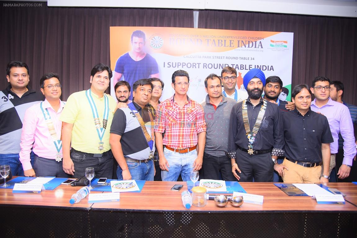 Sharman Joshi with the team of Round Table India at the Press Conference for announcement of Sharman Joshi as the Brand Ambassador of global movement Round Table India - 1