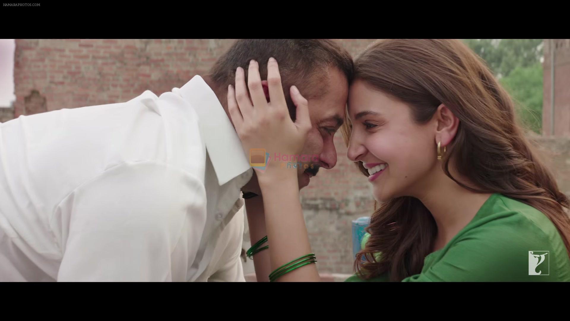 Anushka Sharma and Salman Khan in Sultan Movie Still