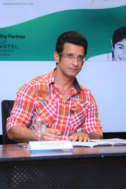 Sharman Joshi signing at the Press Conference for the announcement of Brand Ambassador of global movement Round Table India - 1