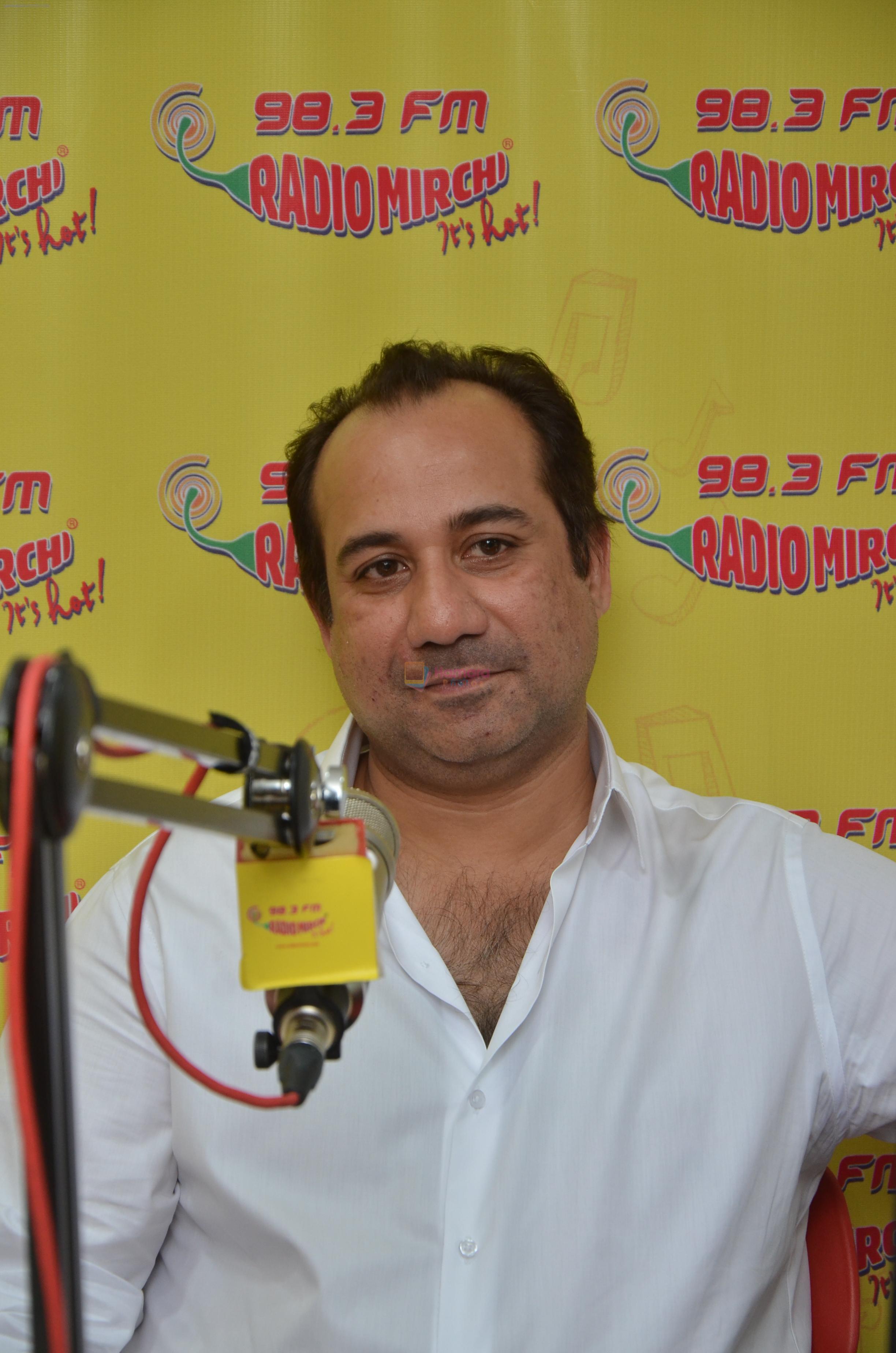 Rahat Fateh Ali Khan at Radio Mirchi for Rahat Fateh Ali Khan's new single Dillagi on 9th June 2016